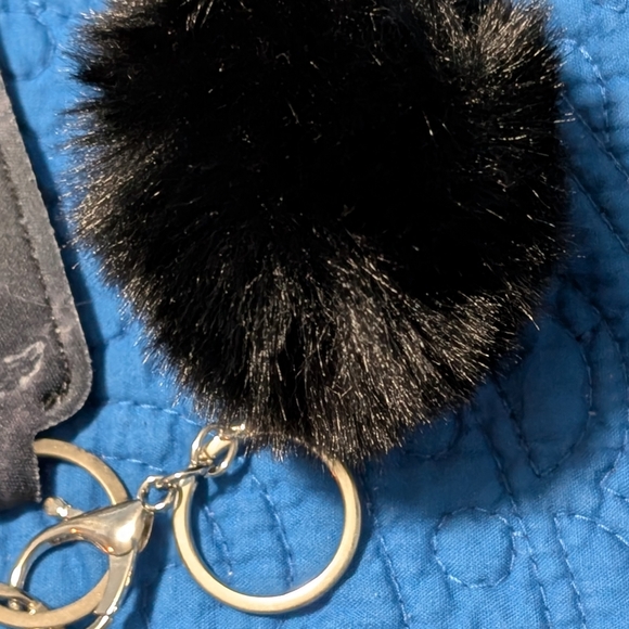New Black Fur Pom Pom Keychain - Picture 1 of 14